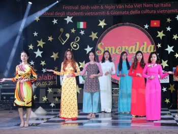Tưng bừng Festival sinh viên và Ngày văn hóa Việt Nam tại Italy