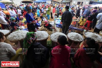 Sắc màu chợ phiên San Thàng lớn nhất tỉnh Lai Châu