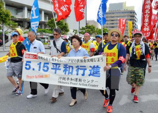 Tuần hành phản đối xây các căn cứ quân sự mới của Mỹ tại Okinawa