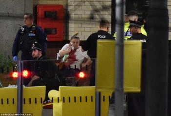 Xác định nghi phạm đánh bom liều chết tại nhà thi đấu Anh
