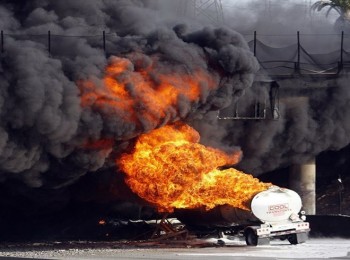 Trung Quốc: Nổ xe chở dầu ở tỉnh Hà Bắc, 12 người tử vong