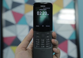 Đập hộp Nokia "quả chuối" nắp trượt đầu tiên tại Việt Nam