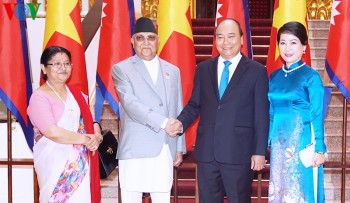 Thủ tướng chủ trì lễ đón Thủ tướng Nepal Khadga Prasad Sharma Oli