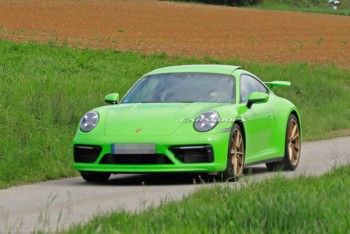 Nguyên mẫu được cho là Porsche 911 GT3 bị bắt gặp khi đang thử nghiệm
