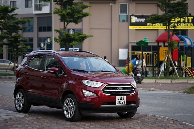 Có tiếng động lạ ở ghế trước, Ford EcoSport bị triệu hồi tại Việt Nam