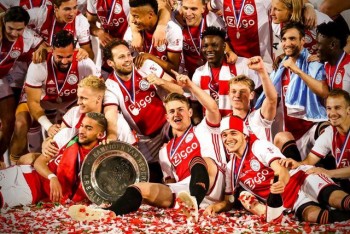 Vô địch giải Hà Lan, Ajax giành cú đúp danh hiệu ở giải quốc nội