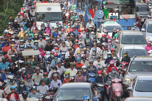 Hà Nội cấm xe máy vào năm 2030: Căn cứ nào, liệu có khả thi?