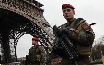 Tổng thống Pháp Macron muốn siết chặt các biện pháp chống khủng bố