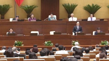 Đại biểu Quốc hội tỉnh Thái Nguyên chất vấn Bộ trưởng Bộ Giáo dục và Đào tạo