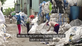 Ô nhiễm rác thải từ làng nghề tái chế nhựa ở Hưng Yên