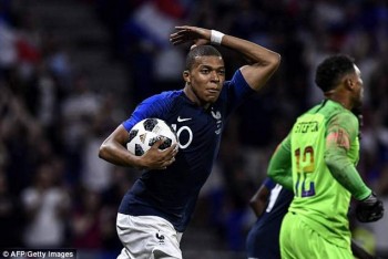 "Thần đồng" Mbappe cứu đội tuyển Pháp thoát thua trước Mỹ