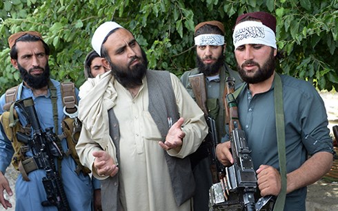 taliban giet 30 binh sy chiem can cu cua chinh phu afghanistan