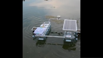 Nhà sáng chế 17 tuổi chế tạo robot dọn rác nổi trên sông