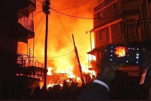 Hỏa hoạn tại khu chợ lớn nhất Kenya làm 90 người thương vong