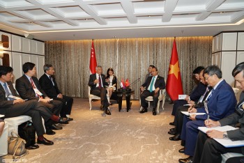 Thủ tướng phê phán nhận định không đúng của Thủ tướng Lý Hiển Long
