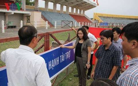 trau choi huc 1 nguoi tu vong nen bo hay giu le hoi choi trau do son