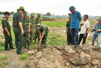 Tìm thấy nhiều di vật nghi của các liệt sĩ ở sân bay Tân Sơn Nhất