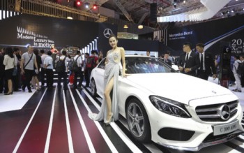 Mercedes-Benz C-Class mới sẽ xuất hiện ở Triển lãm Ô tô Việt Nam 2017