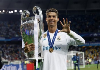 C.Ronaldo rời Real Madrid: Tạm biệt tượng đài!