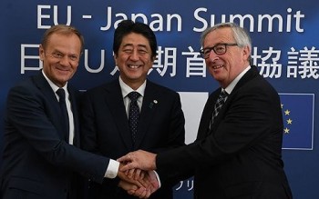 EU bắt tay Nhật Bản chống chủ nghĩa bảo hộ của Mỹ
