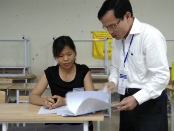 Bộ GD&ĐT chấm thẩm định bài thi THPT quốc gia tại Hòa Bình, Lâm Đồng, Bến Tre