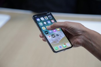iPhone X gặp lỗi "kỳ lạ" ở Việt Nam, không thể gọi đi lẫn gọi đến