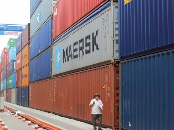 Ai làm "biến mất" 213 container ở Cát Lái?