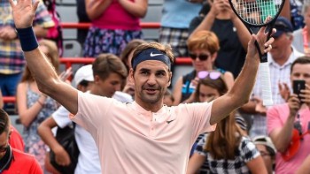 Ngược dòng hạ Ferrer, Federer thẳng tiến vào tứ kết Rogers Cup