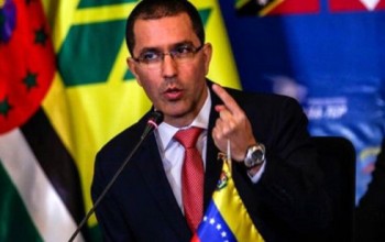 Venezuela kịch liệt phản bác Tổng thống Mỹ cân nhắc “lựa chọn quân sự”