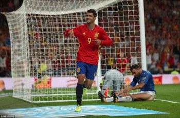 Tây Ban Nha 3-0 Italia: Isco, Morata tỏa sáng