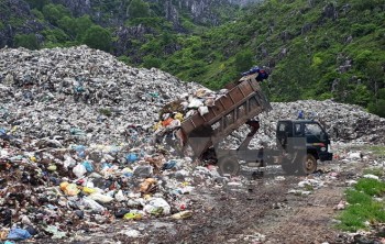 Ô nhiễm bãi chôn lấp rác thải ngày càng phổ biến và nghiêm trọng hơn