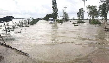 Lũ lụt hoành hành trên diện rộng tại Campuchia