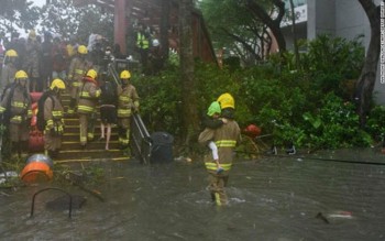 Siêu bão Mangkhut càn quét Macau, Hong Kong