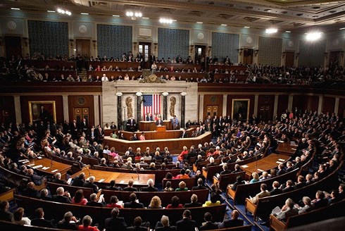 Thượng viện Mỹ thông qua Dự luật chi tiêu quốc phòng và y tế ngắn hạn