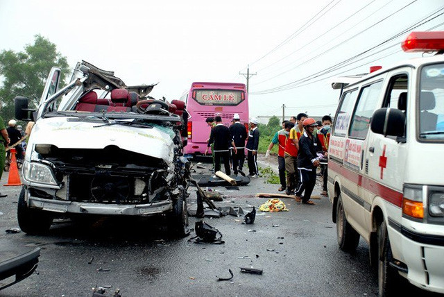 hien truong vu tai nạn tham khoc lam 6 nguoi chet o tay ninh