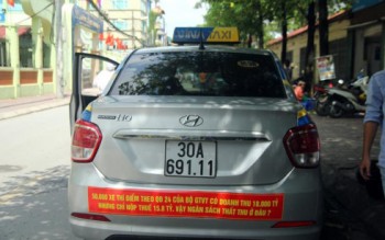 Hiệp hội Vận tải Hà Nội kiến nghị dỡ bỏ các biển cấm taxi trên phố