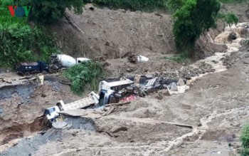 60 người chết và 37 người mất tích do mưa lũ