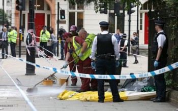 Tấn công bằng dao mác ở Anh làm 1 người chết, 2 người bị thương