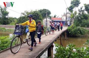 Hiểm họa từ những cây cầu dân sinh ở vùng rốn lũ Quảng Trị