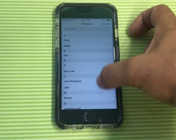 Lỗ hổng bảo mật của iOS 12 cho phép xem danh bạ, hình ảnh trên iPhone đang khóa