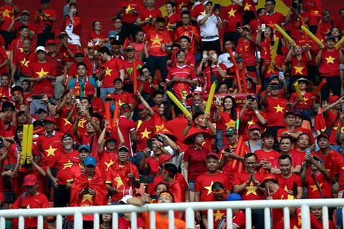 Thể thao 24h: Vì pháo sáng, LĐBĐ Việt Nam nhận án phạt nặng từ AFC