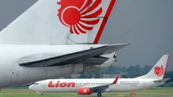Indonesia xác nhận máy bay chở khách Boeing 737 lao xuống biển