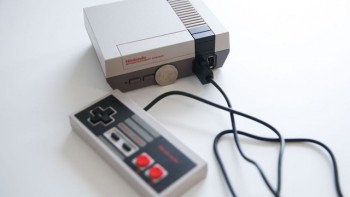 "Điện tử 4 nút" huyền thoại của Nintendo bị đội giá lên hơn 1.000 USD