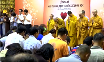 Gần 450 Tăng ni, Phật tử đăng ký hiến tạng cứu người