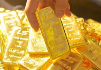 Giá vàng đang đồng loạt giảm phiên sáng đầu tuần