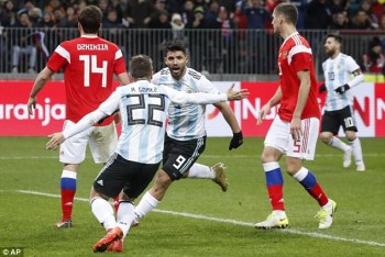 Messi nhạt nhòa, Aguero giúp Argentina đánh bại Nga