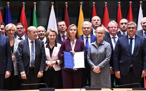 EU đạt thỏa thuận “nhất thể hóa” quân đội của khối