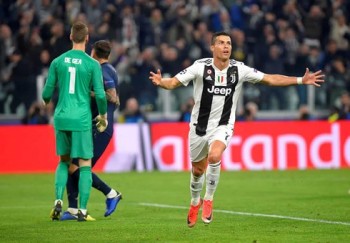 Ronaldo ghi bàn, Juventus vẫn bị MU lội ngược dòng khó tin