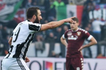 Higuain rực sáng, Juventus đại thắng ở trận derby Turin