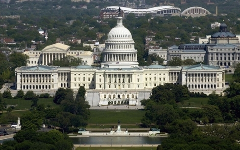 Mỹ thông qua dự luật ngân sách tạm thời để tránh chính phủ đóng cửa